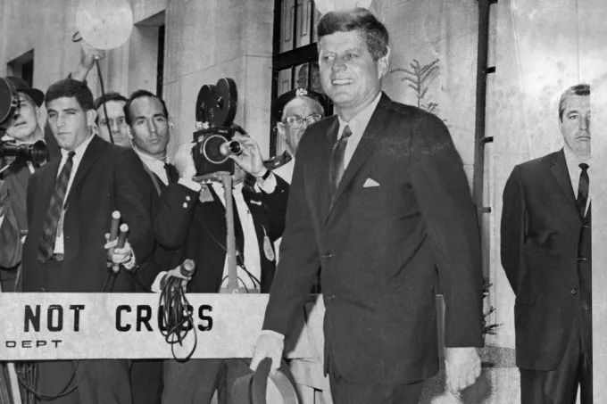 3天100多万，瑰丽推出的旅行计划凭什么这么贵？