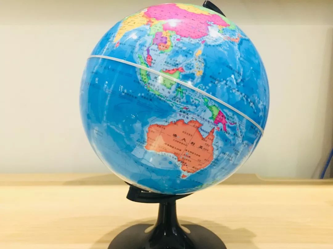 地球仪立体ar看世界地图,立体地球翻翻书