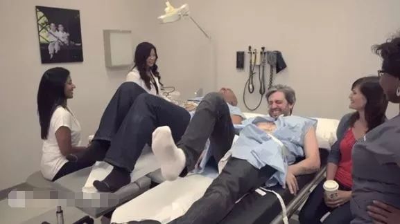 刘强东妹妹离世的时候她有钱吗,刘强东妹妹难产