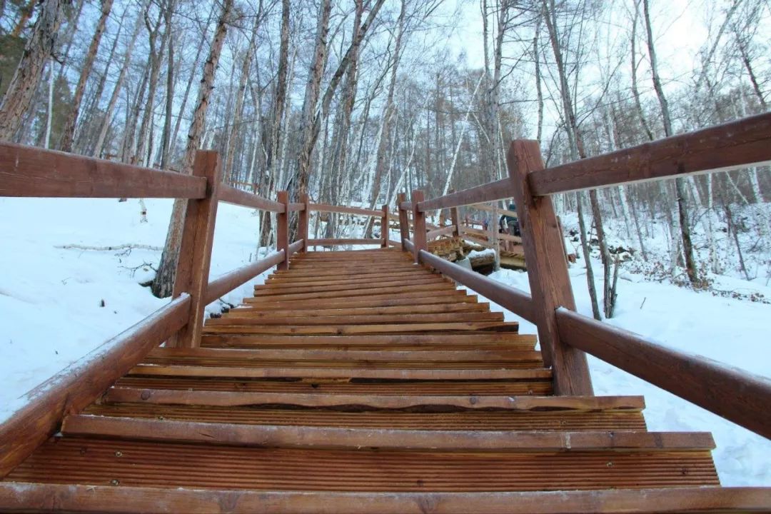 国内能看到极光的地方,中国唯一可以看到极光的地方