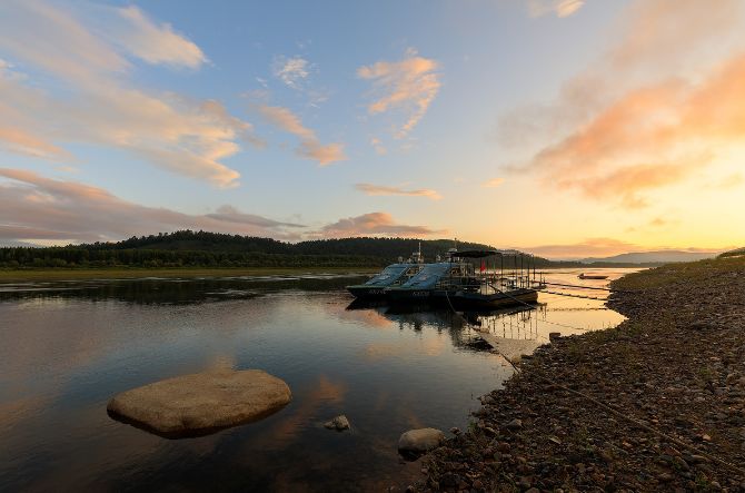 国内能看到极光的地方,中国唯一可以看到极光的地方