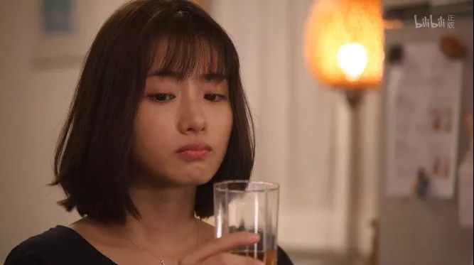 嘴唇起皮用什么口红唇釉好,嘴巴容易起皮适合涂什么哑光口红