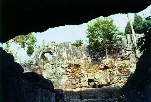 适合一个人去漫游的地方,遵义旅游攻略一个人