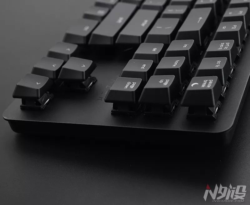 雷蛇黑寡妇蜘蛛x竞技版键盘鼠标,雷蛇黑寡妇v3键盘怎么下载驱动