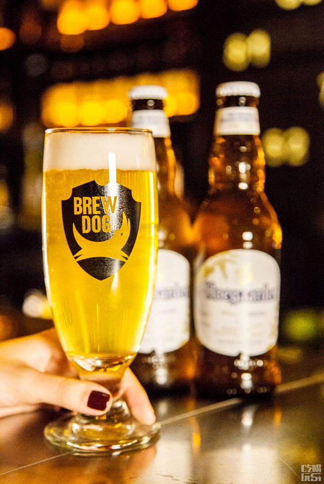 500余款全球各地精酿,3000多个钢铁酒格组成的巨幕外墙!长沙又一约酒圣地来了~