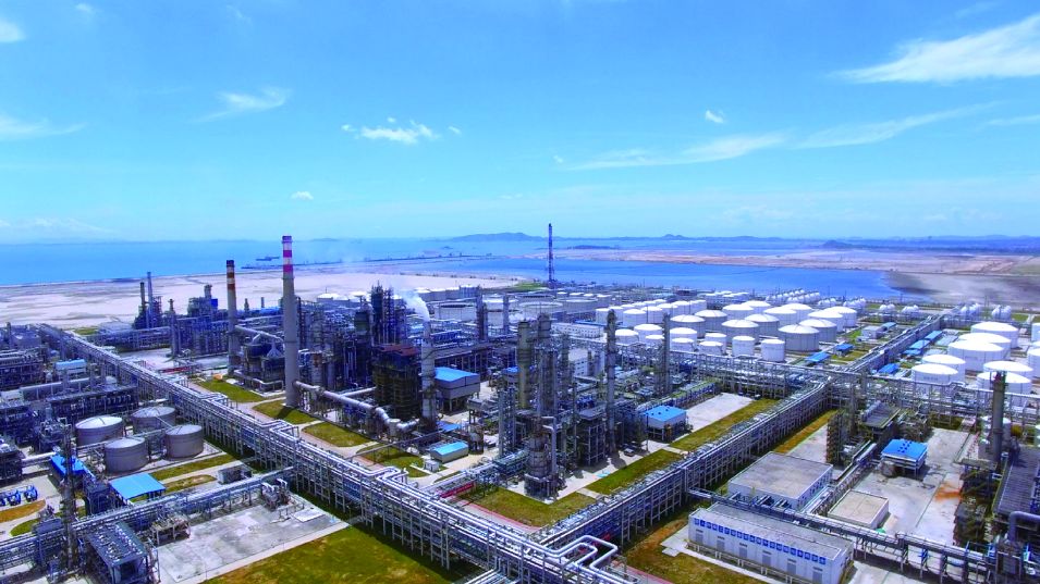 春风“化”雨四十年｜成就炼化一体化梦想，中化泉州石化破茧成蝶！