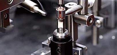 4s店维修后被撞,4s店维修被撞坏