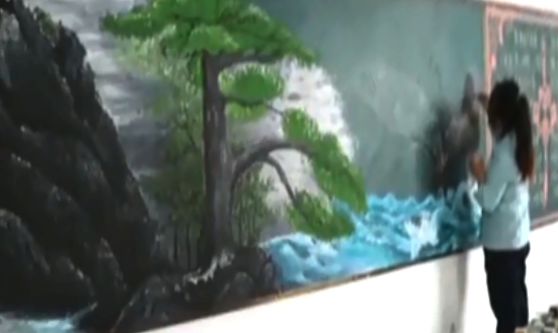 又一“扫地僧”火了！保洁阿姨的3D黑板报惊艳全网……