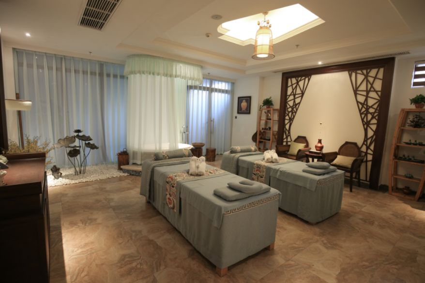 这里有天然独特的山中温泉,真实千亩温泉价格表