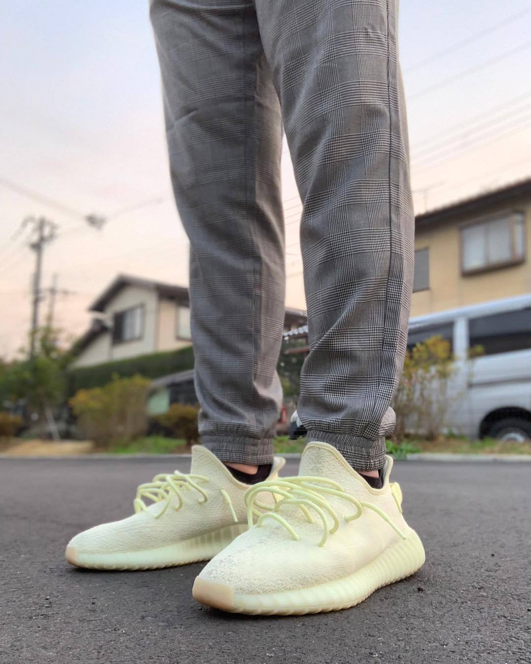 yeezy白斑马近期补货,白斑马2020补货会降价吗