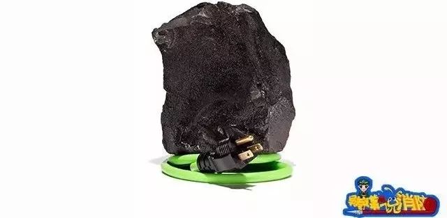 近期使用取暖器的你注意了！独居老人睡前插上它，没想到凌晨起火！