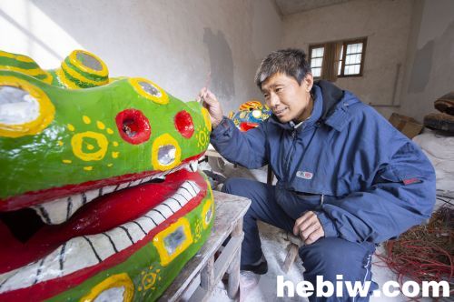 浚县张顺明：身患疾病几十年，制作狮头手艺没有丢