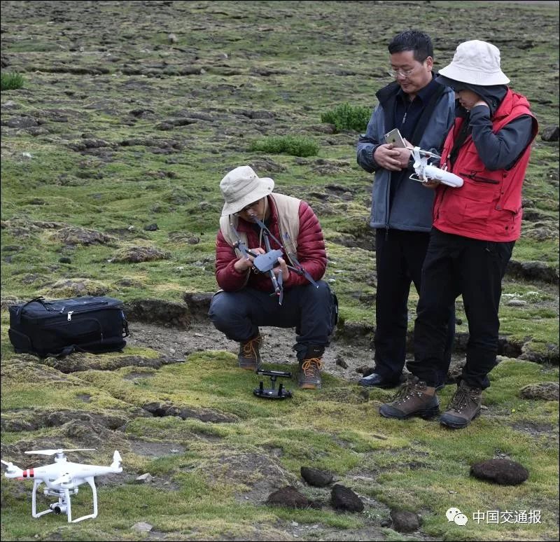 他们在生命禁区不断挑战极限，他们是世界屋脊上最美的雪域鸿雁
