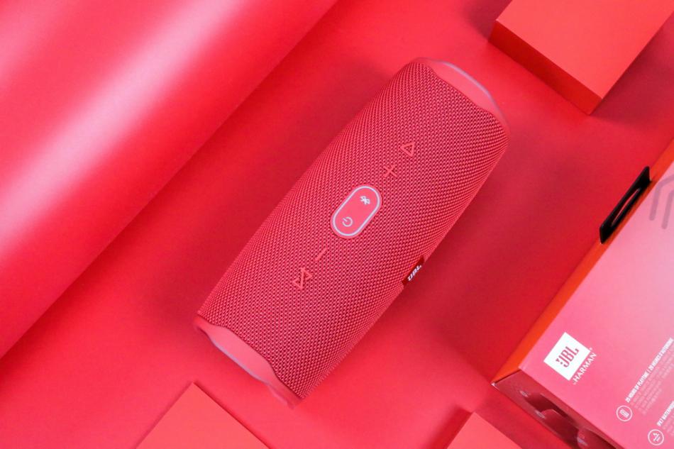 水中也能*放播**的好声音—JBLGE4体验