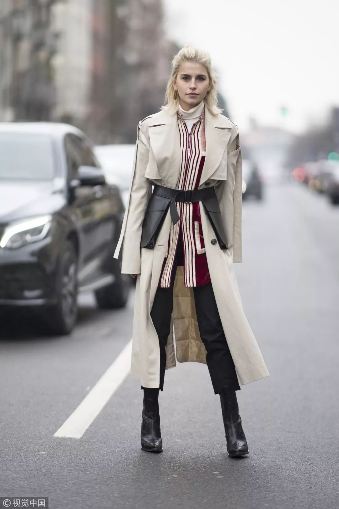 秋季长外套的多种穿法,外套太长了怎么穿才好看