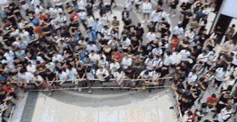 95后卖假鞋赚7000多万,95后靠自己赚1000万