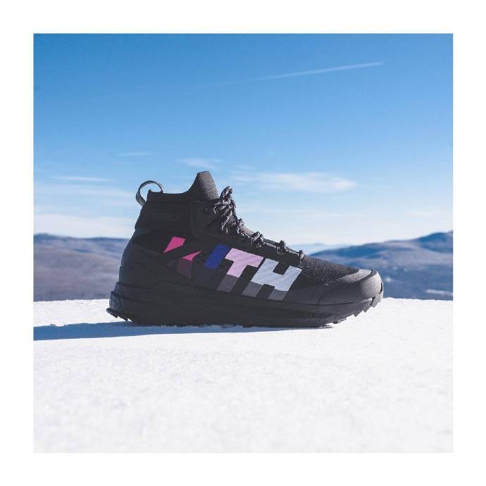 kithadidas短袖,kith联名adidas脚感