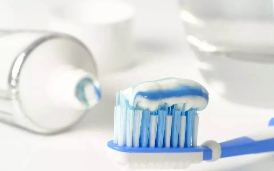 牙膏知识误区,买牙膏的几大误区