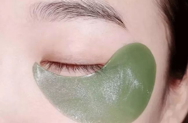 50岁没有眼袋眼纹黑眼圈,60岁去眼袋的最佳方法