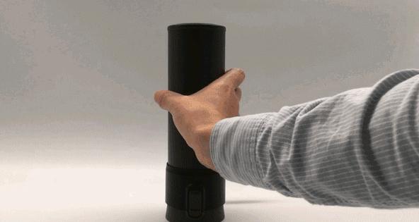 带它过安检,从包里拿出来的瞬间,看到了TA们羡慕的眼光……