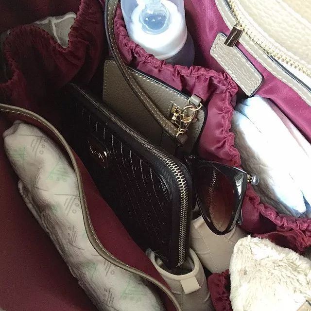种草母婴好物！来看看别人的妈咪包里都装了些什么……