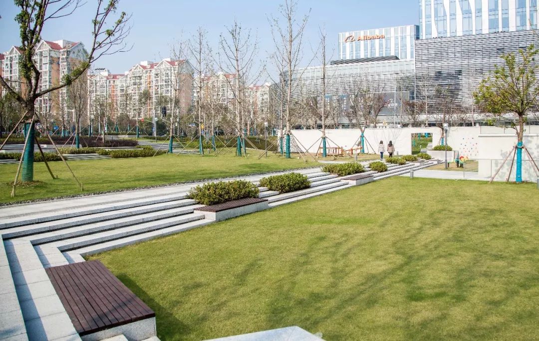 下沉空间的完美演绎｜上海虹桥协信中心