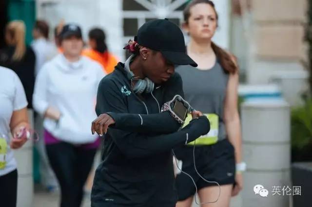 不贴胸垫跑马拉松,跑马拉松不戴胸贴