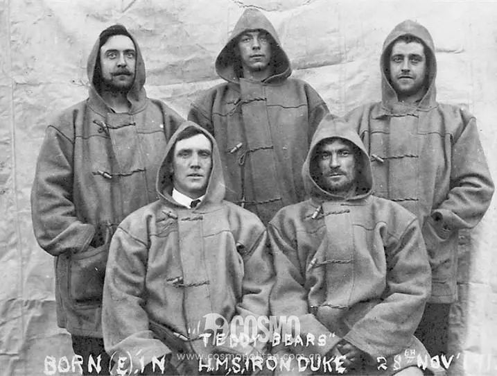 我没有年轻10岁的药，但马思纯这件“少女感”可以