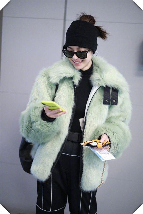 钟楚曦戴发箍视频,钟楚曦马尾照片