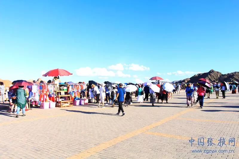 张掖七彩丹霞春节游客量,张掖七彩丹霞被评为5a级景区100强