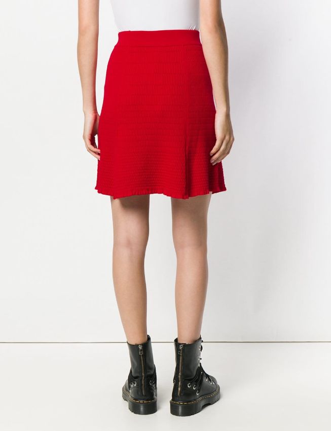 李宇春易烊千玺演绎时代感,易烊千玺穿中国红