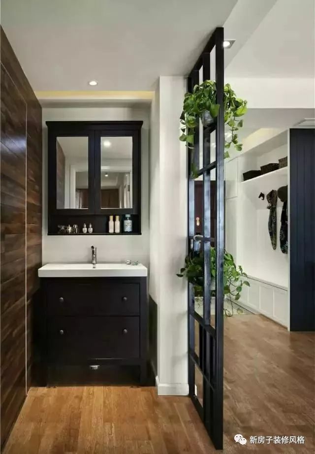 卧室门正对洗手间门怎么化解,卧室门正对厕所门五帝铜钱怎么挂