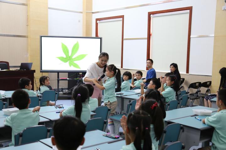 师生共同努力永创佳绩,师生共同努力的成果