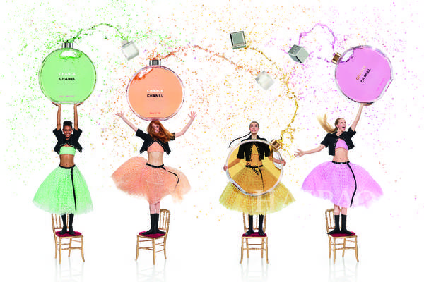 香奈儿,Chanel赋予邂逅柔情香水全新的嗅觉诠释，呈献全新邂逅香水系列广告大片