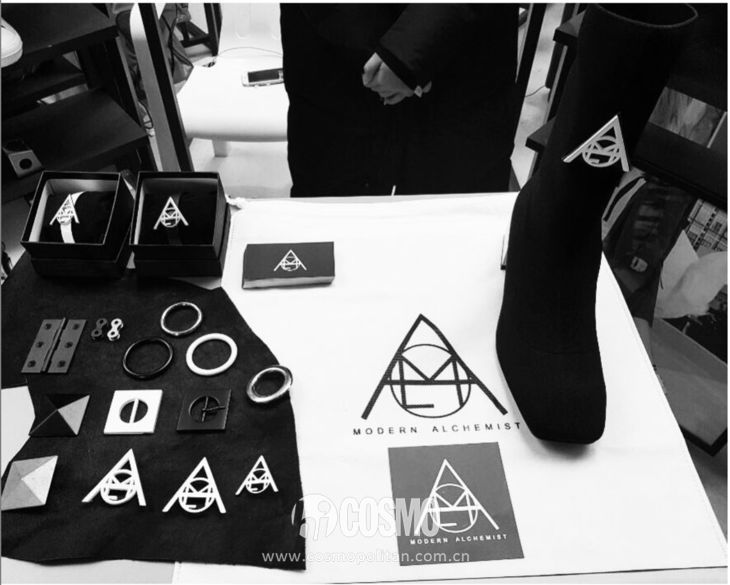 你喜欢的韩剧穿搭,朴信惠的穿搭