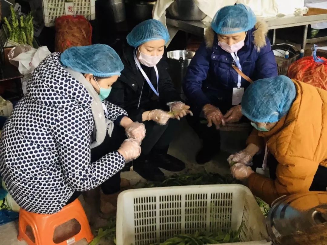 今天鸡鸣寺人还多么,今晚鸡鸣寺人多吗