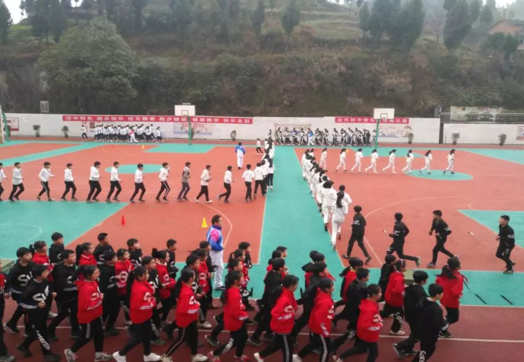 市教科所一行来我校调研指导工作,市教育局领导一行来我校考察交流