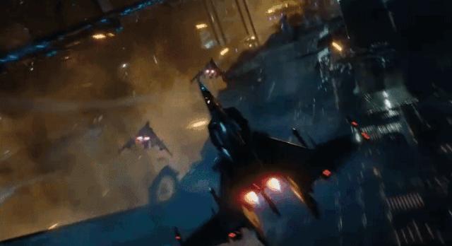 拍不好《大黄蜂》就回家继承2000亿家产！“美国王思聪”的逆天人生，比电影更精彩……