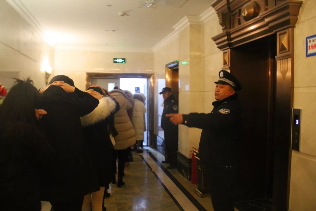 娱乐场所62人被抓,菏泽ktv被查事件