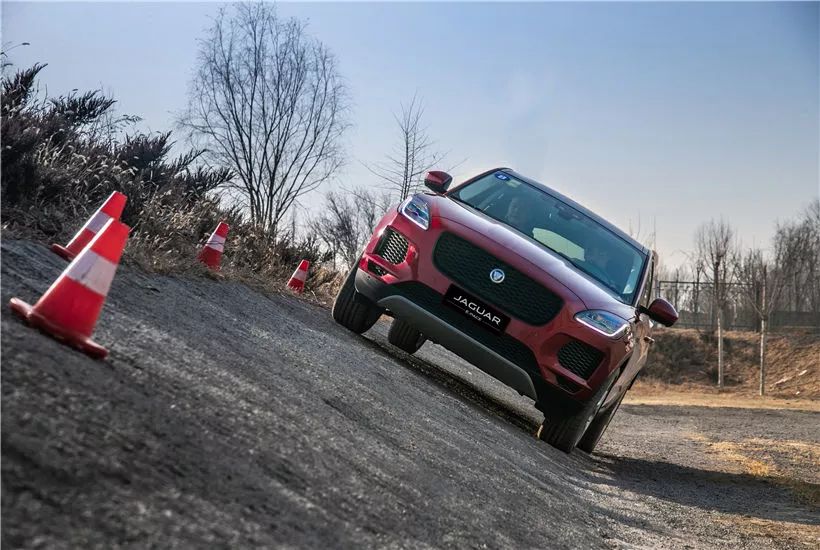 沉浸式体验2024款捷豹e-pace,捷豹e-pace是豪华入门级suv