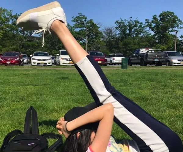 多功能美腿器训练大腿肌肉,美腿瑜伽训练大腿肌肉