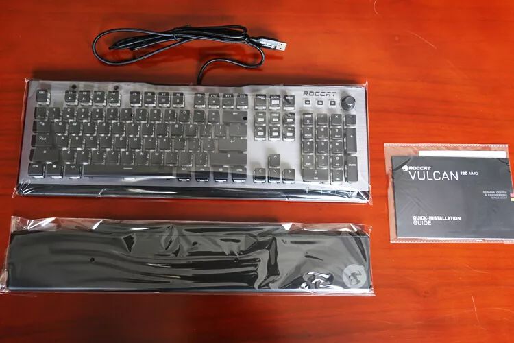感受工匠精神——德国冰豹Vulcan120Aimo机械键盘开箱