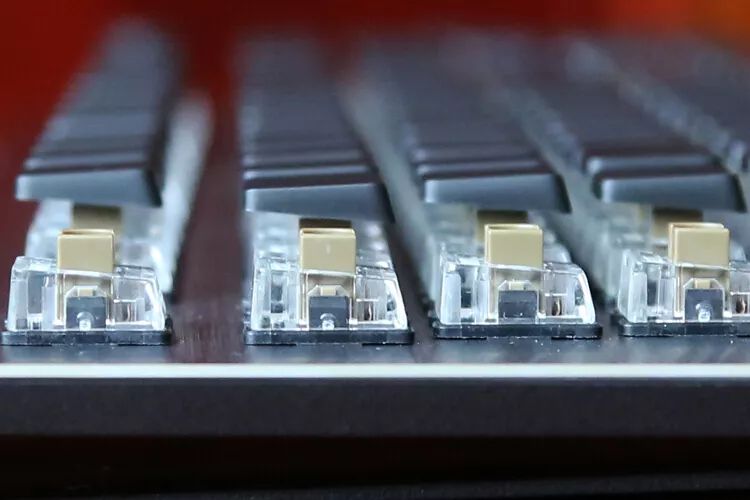 感受工匠精神——德国冰豹Vulcan120Aimo机械键盘开箱