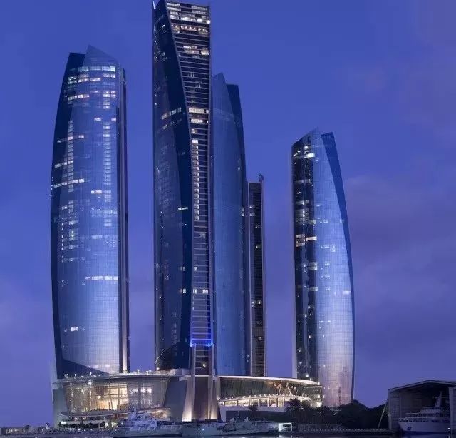 那些震撼人心的建筑物,双子塔的震撼