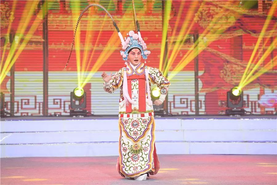 《唱响九州百戏盛典》“有戏安徽”2019全国戏迷春节联欢晚会精彩上演