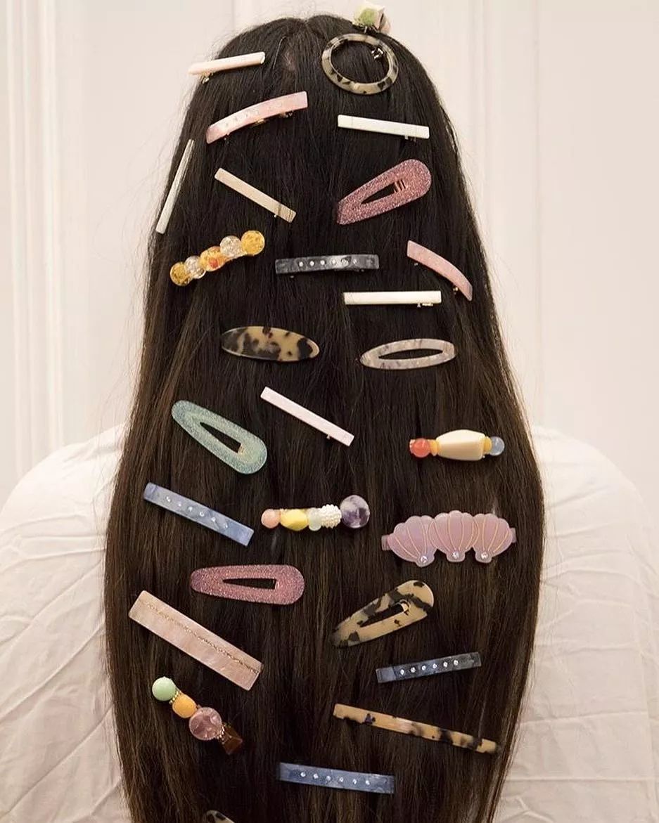 我最近|不戴Bra都没关系,不戴发夹不能出门……