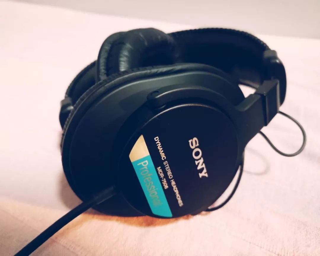 别再让我种草耳机——分享我的高性价比听歌装备