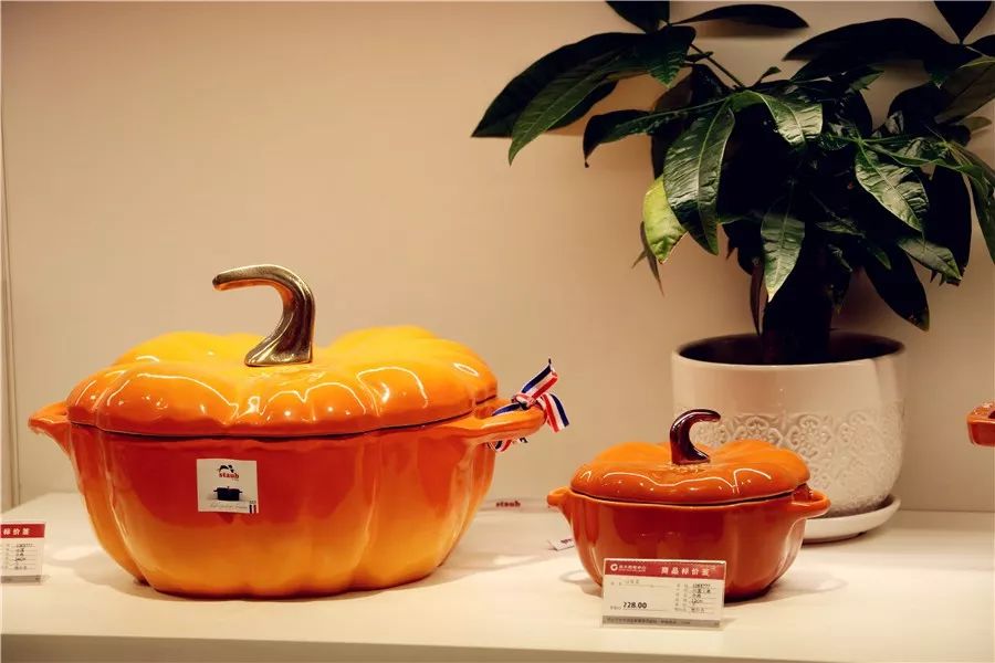 过年怎么穿才能震撼别人,过年这样穿很好看