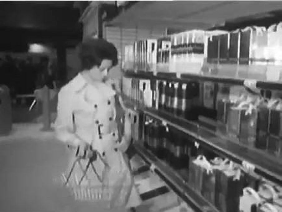 戴15美元手表,戴一亿的手表住什么房