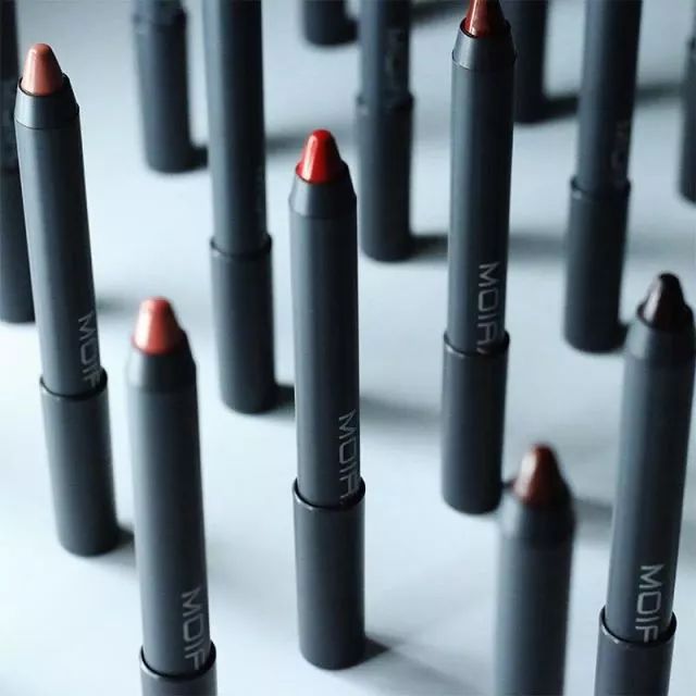 买嘴唇笔买一支装的,买唇线笔